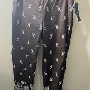 Jones of New York pants. Color brown with embroidered design! New with tags!